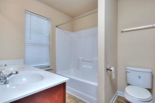 2241 Capella Cir, Atlanta GA  30331-3864 exterior