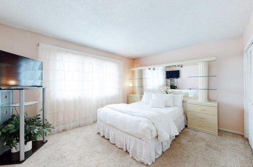 47 Waterman St, Killingly CT 06239-4240 exterior