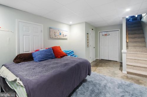 205 Carpenter St, Philadelphia PA 19146-2516 exterior