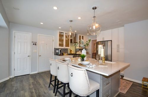 8221 Mohawk Rd, Milwaukee WI 53217-1737 exterior