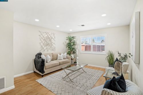 1650 Farm Bureau Rd, Concord CA  94519-1943 exterior