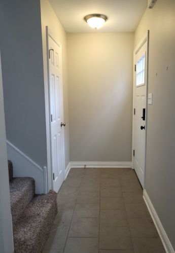 1035 61st St, Chicago, IL 60637-2713