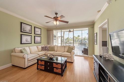 7750 Pebble Creek Cir, Naples, FL 34108-6567