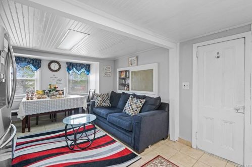 69 Prince St, Middletown NY 10940-3917 exterior