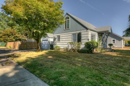 2005 Church St, Salem OR  97302-3701 exterior