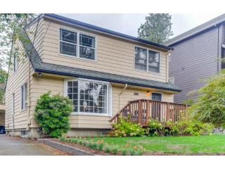 8311 10th Ave, Portland, OR 97219-4517