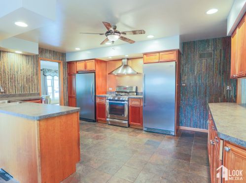 4830 Coyle Ave, Chicago IL 60712-2422 exterior