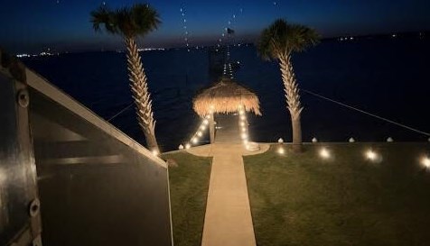 4552 Bayside Dr, Milton FL 32583-8436 exterior