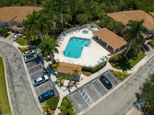 1280 Henley St, Naples FL 34105-4837 exterior