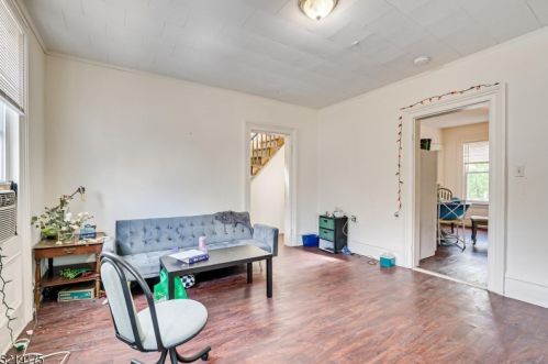 167 Hamilton St, New Brunswick NJ 08901-1806 exterior