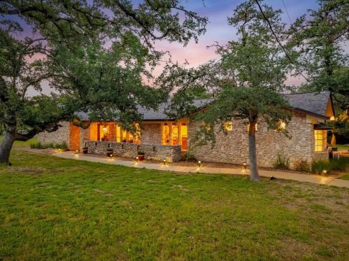 9604 Flintrock Cir, Austin, TX 78737-1113