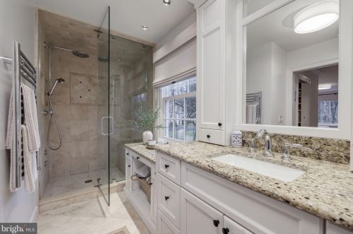 8701 Belmart Rd, Rockville MD  20854-1610 exterior