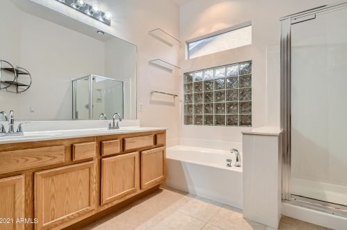 6842 Linda Ln, Chandler AZ 85226-5847 exterior