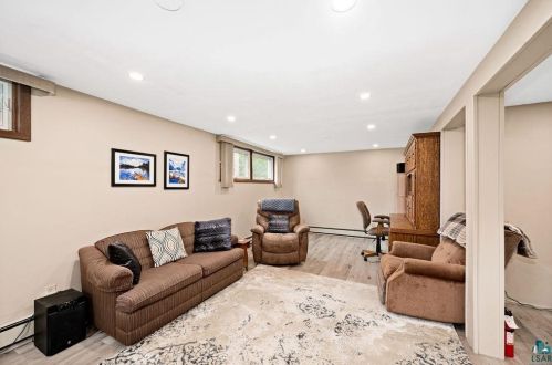 4027 Old Midway Rd, Duluth MN 55810-9728 exterior