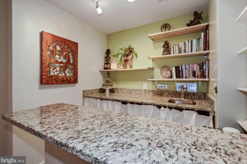 1678 Oak St, Washington DC 20010-1818 exterior