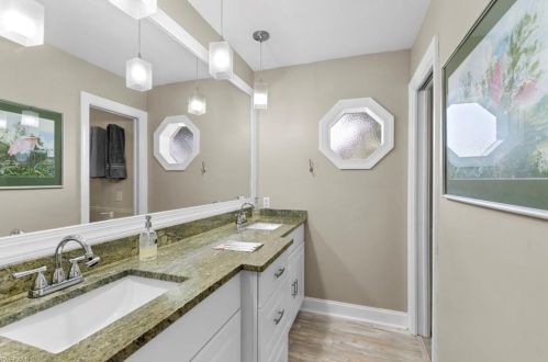 4584 Chippendale Dr, Naples FL 34112-5259 exterior