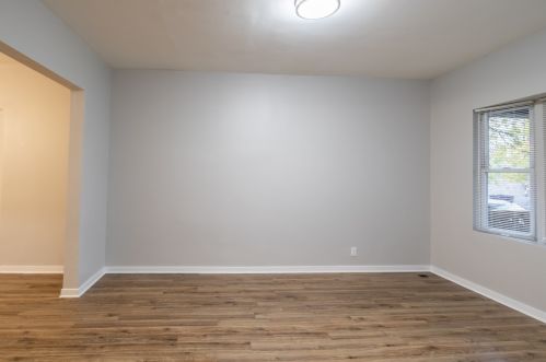 7518 Champlain Ave, Chicago IL 60619-2223 exterior