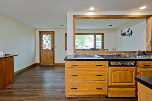 315 Winton St, Springfield MA  01118-1257 exterior