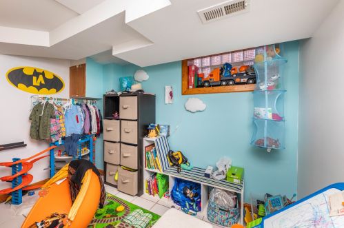 6742 Komensky Ave, Chicago IL 60629-4112 exterior