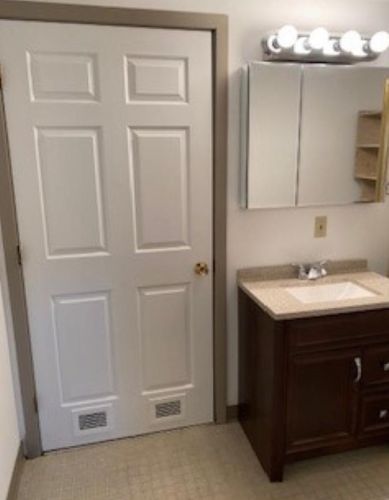 270 Main St, Seabrook NH 03874-4516 exterior