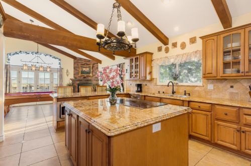 35025 Linda Rosea Rd, Temecula CA 92592-9529 exterior