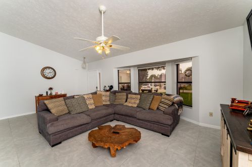 2251 Mcmaster St, Fort Pierce FL  34952-6845 exterior