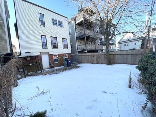 28 Falcon St, Boston MA 02128 exterior