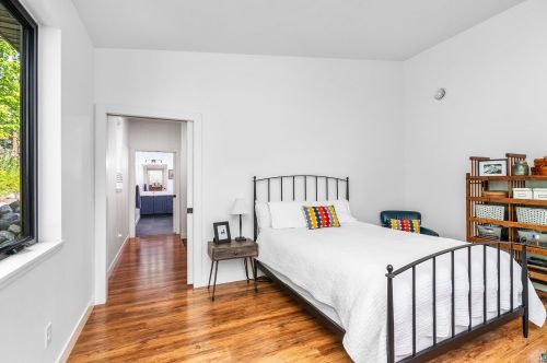 811 Mellwood Ave, Duluth MN 55804-1718 exterior