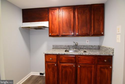 6439 Patience Ct, Alexandria VA 22315-3443 exterior