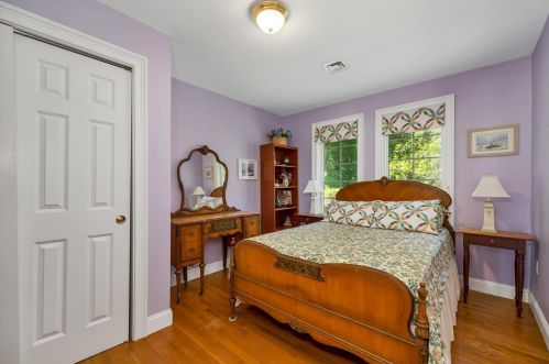 31 Sunset Ave, Concord NH 03301-2730 exterior