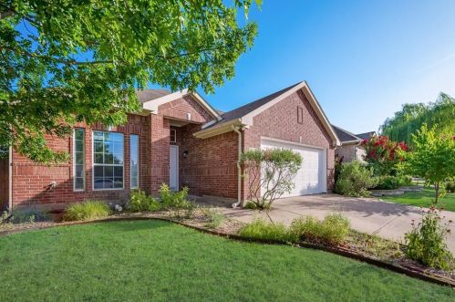 7960 Glenway Dr, Dallas TX  75249-2018 exterior