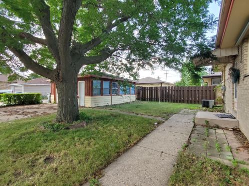 7100 Hope Ave, Milwaukee WI 53216-1058 exterior