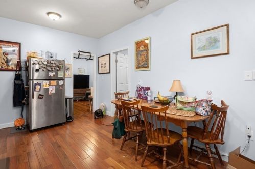 204 Falcon St, Boston MA 02128 exterior