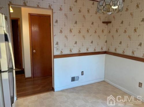 1470 Greenwood Dr, Piscataway NJ 08854-2039 exterior