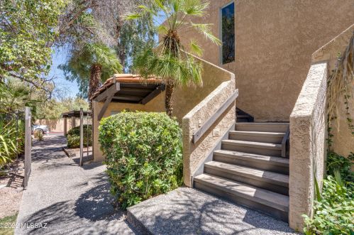 556 Dodge Blvd, Tucson AZ  85716-5162 exterior