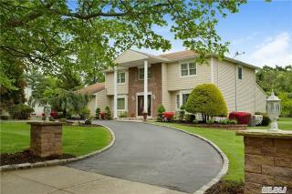 20 Quintree Ln, Huntington Station NY  11747-1826 exterior