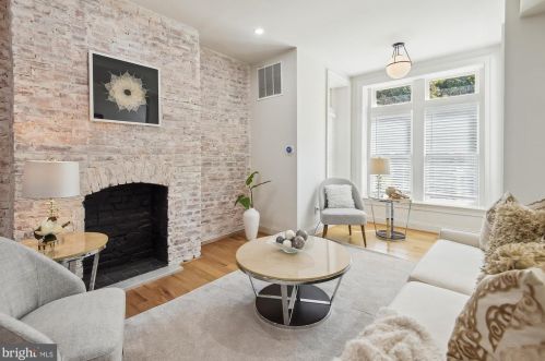 1214 Capitol St, Washington DC  20002-7500 exterior