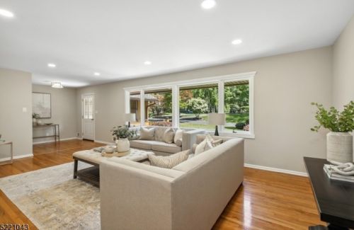 53 Highlander Dr, Scotch Plains NJ 07076-2419 exterior