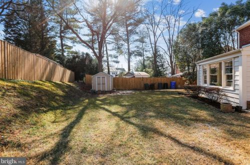 9609 Hastings Dr, Silver Spring MD 20901-3198 exterior