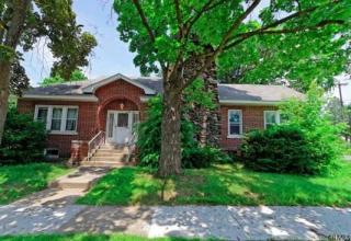 202 Chepstow Rd, Schenectady NY  12303-2322 exterior