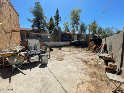 2725 Beck Ln, Phoenix AZ 85032-4255 exterior