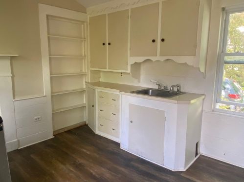 166 Locust St, Dover NH 03820-4033 exterior