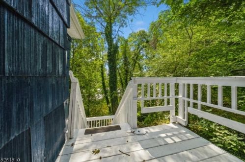 334 Lakeside Ave, Andover NJ  07821-5821 exterior