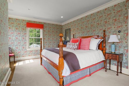 59 Mooreland Rd, Greenwich CT 06831-2645 exterior