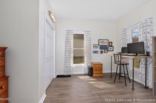 522 Bridge St, Belding MI  48809-1208 exterior