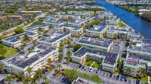 12 Colonial Club Dr, Boynton Beach FL 33435-8341 exterior