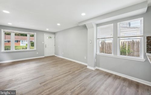 6240 Clayton Ave, Camden NJ 08109-1305 exterior