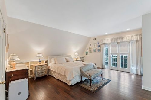 1521 Wightman St, Pittsburgh PA 15217-1407 exterior