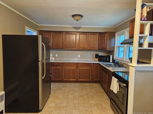 267 Mechanic St, Killingly CT 06239-1955 exterior