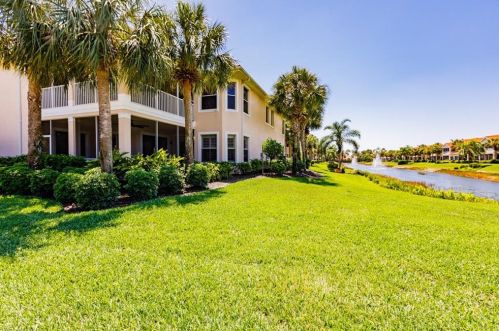 12843 Carrington Cir, Naples FL 34105-5011 exterior